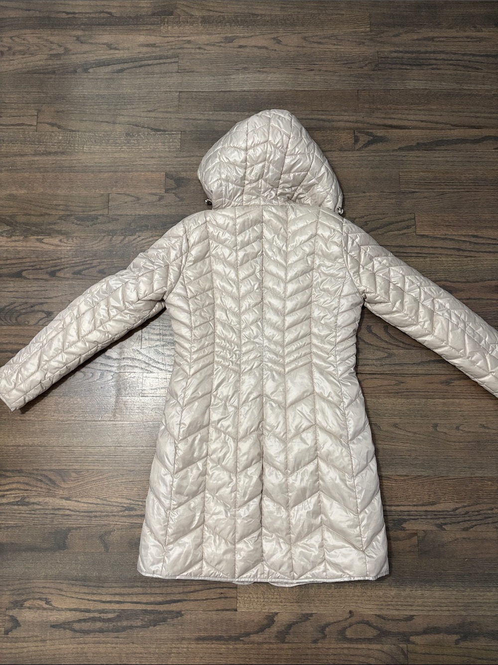 Kenneth Cole Women's Quilted Hooded Puffer Coat in Light Beige - Picture 12 of 16